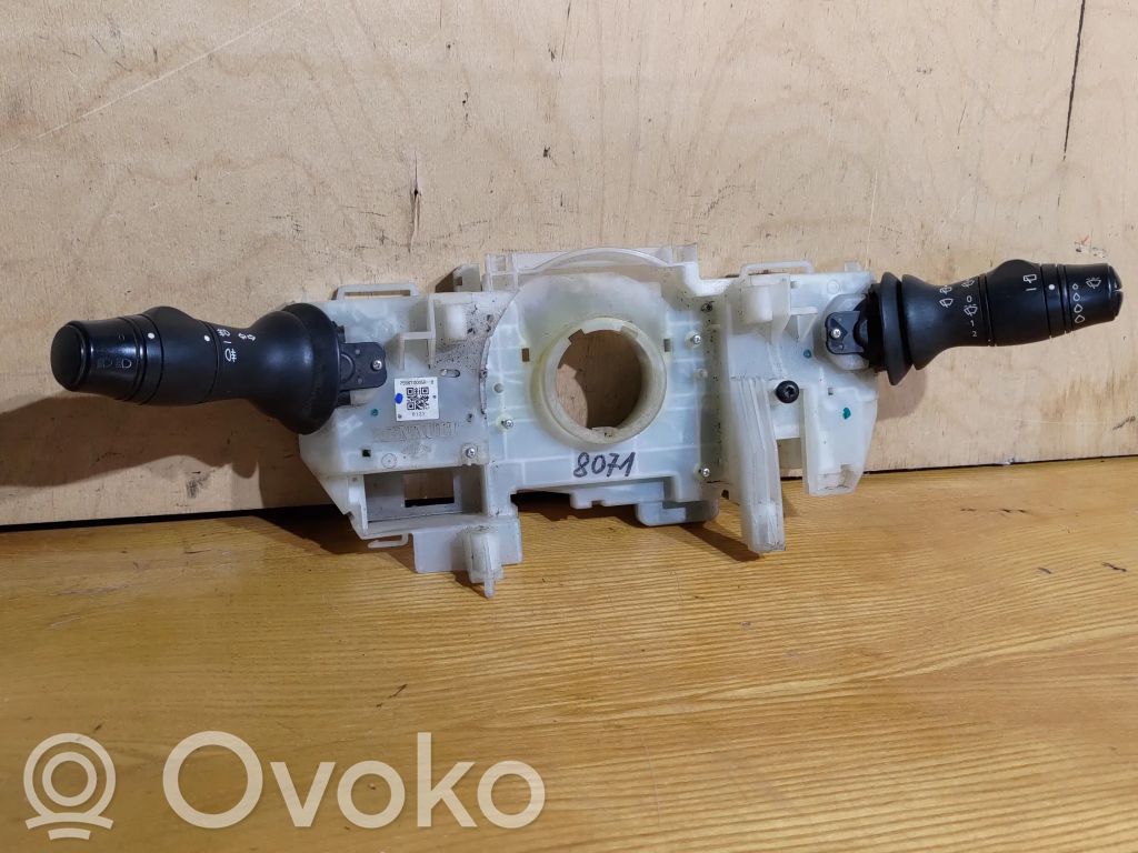Renault Laguna III Wiper turn signal indicator stalk/switch 