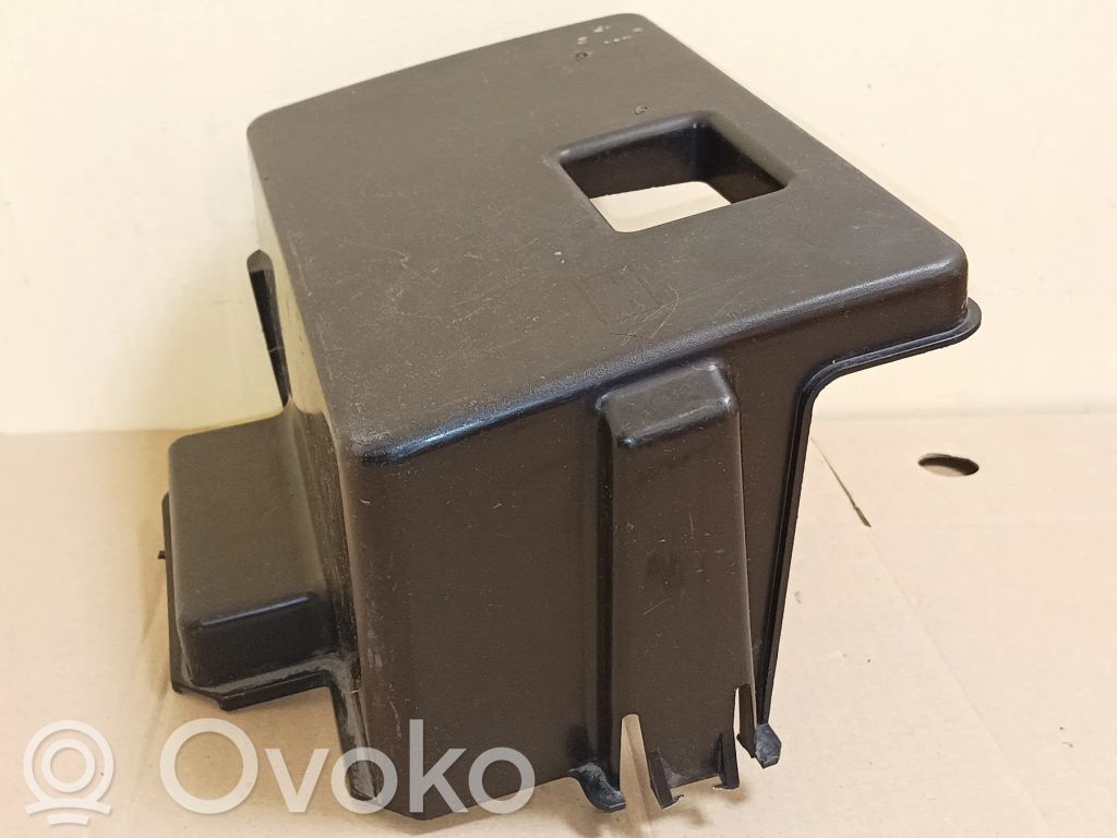 Ford Focus Dangtis akumuliatoriaus dėžės 