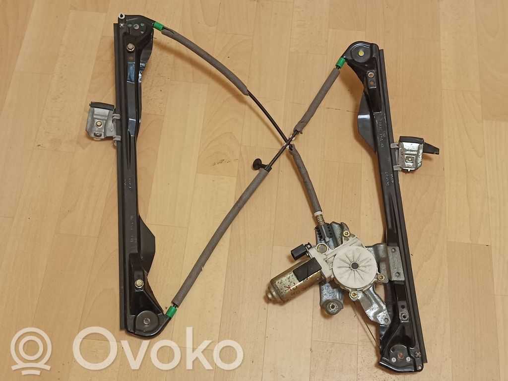 Ford Focus Front door window regulator with motor 