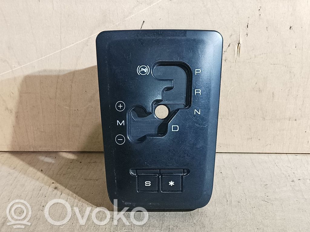 Peugeot 407 Gear shifter surround trim plastic 