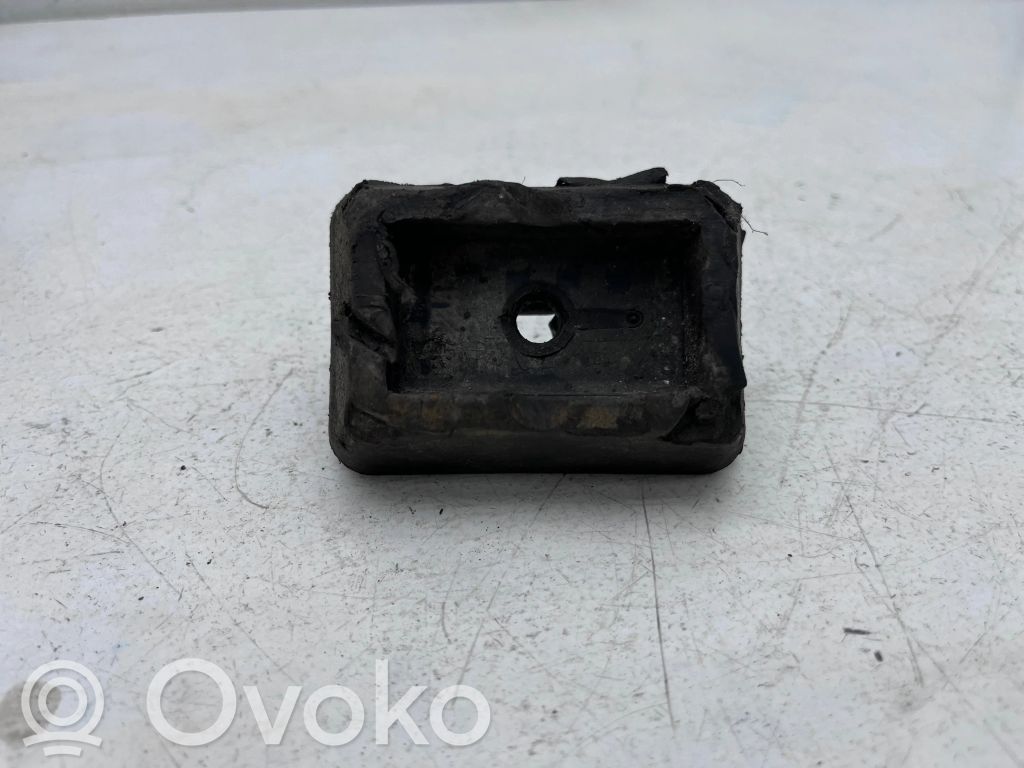 BMW X3 E83 Jacking socket point 