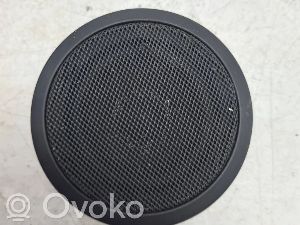 BMW 5 E60 E61 Garsiakalbis (-iai) priekinėse duryse 