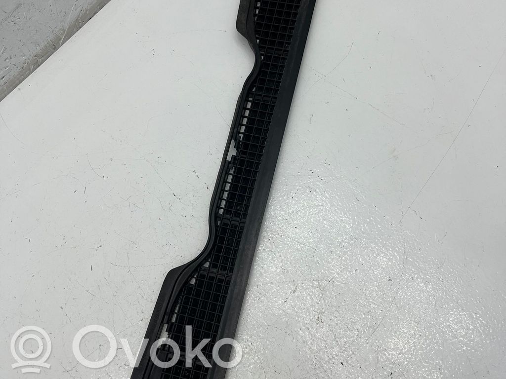 BMW 3 E36 Konepellin säleikkö 