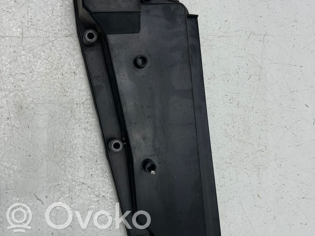 BMW 3 E36 Kita variklio skyriaus detalė 