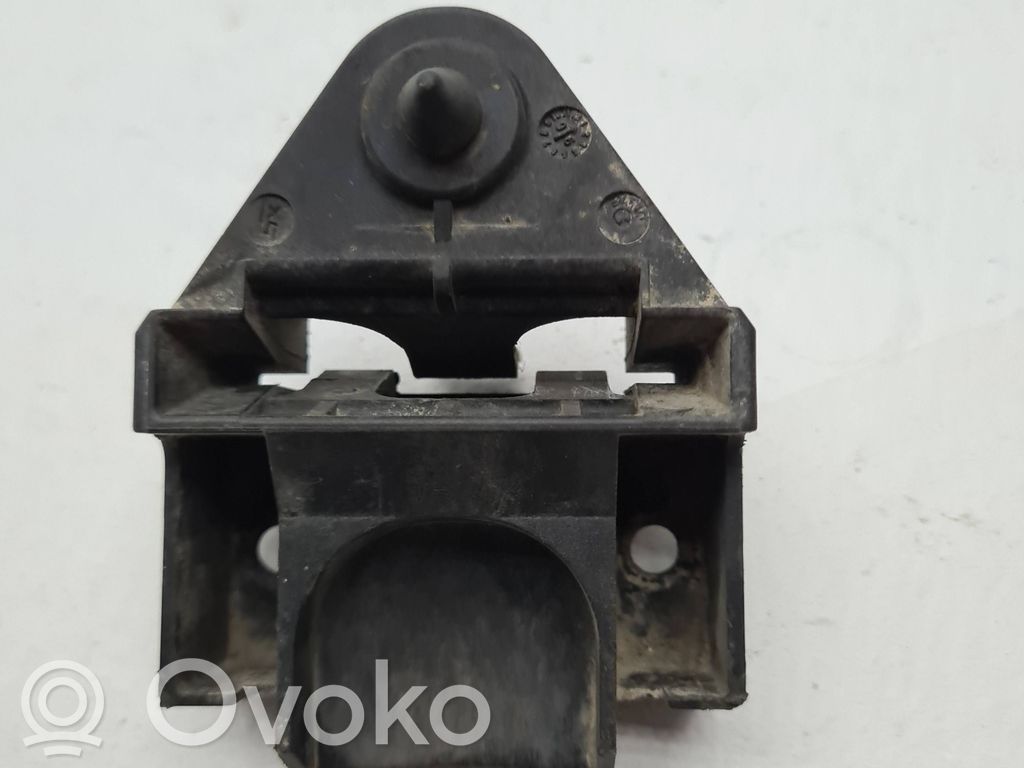 BMW 3 E36 Radiator mount bracket 