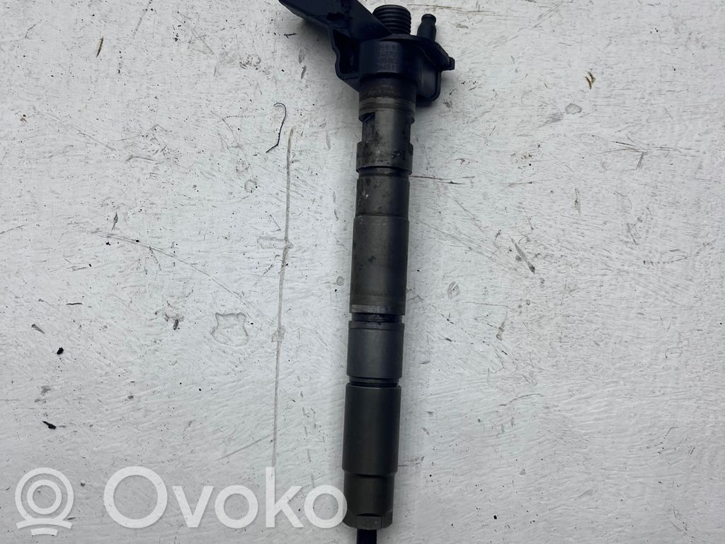 Audi A6 S6 C6 4F Fuel injector 