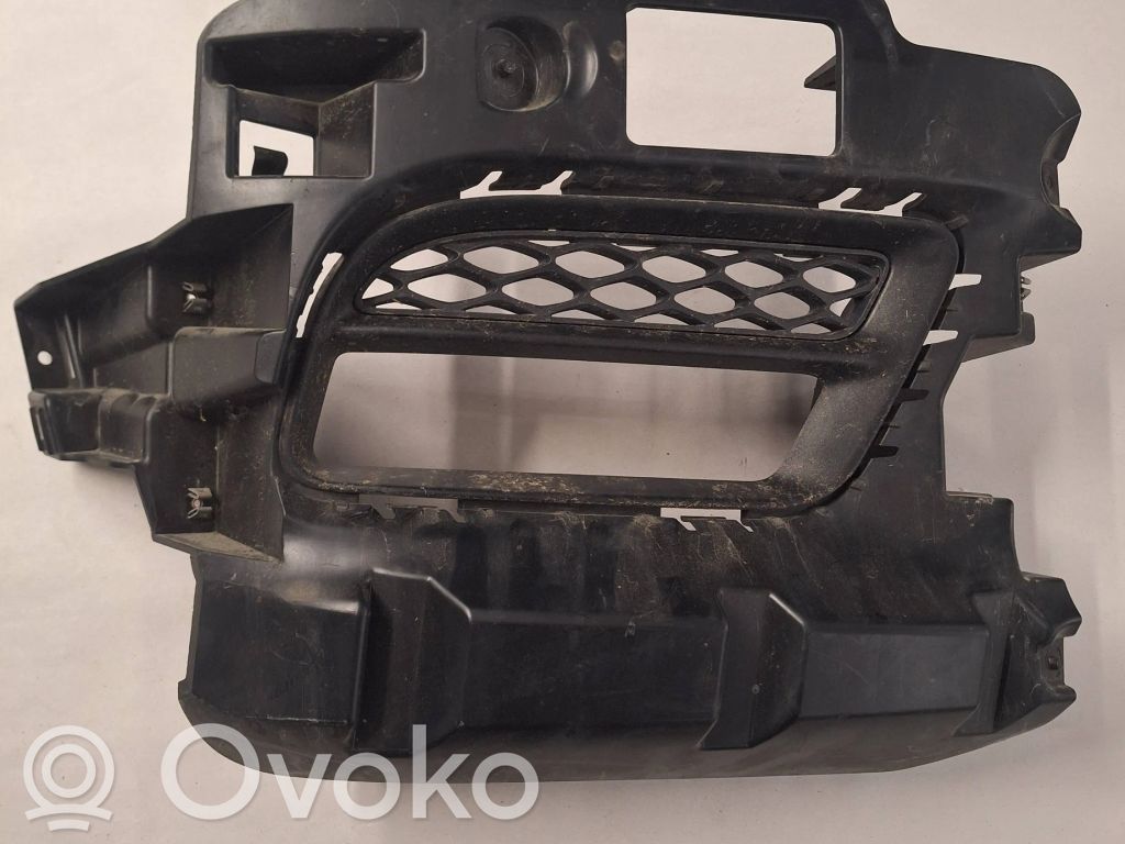 Fog light bracket   68307808AA
