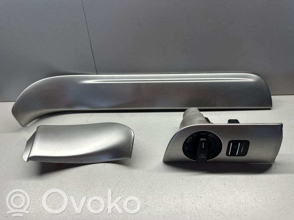 Panelės apdaila   X70004603SM,X70004701SM,X70005302SM