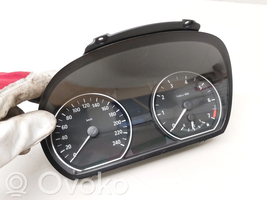 Speedometer (instrument cluster)   1024932,102493231,6974645