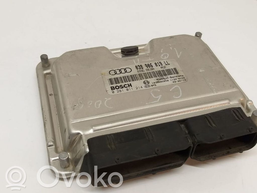 Audi A6 S6 C5 4B Variklio valdymo blokas 