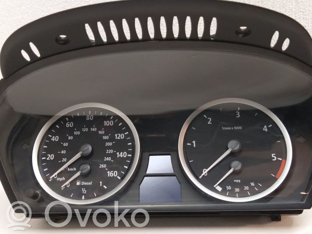 BMW 5 E60 E61 Nopeusmittari (mittaristo) 