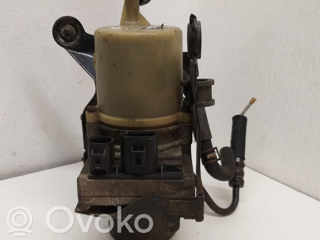 Ohjaustehostimen pumppu