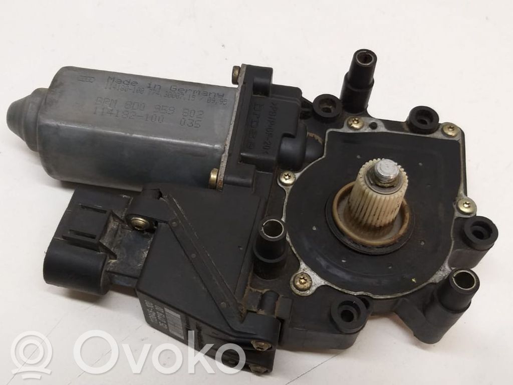 Audi A4 S4 B5 8D Motor del regulador de la ventanilla de la puerta delantera 