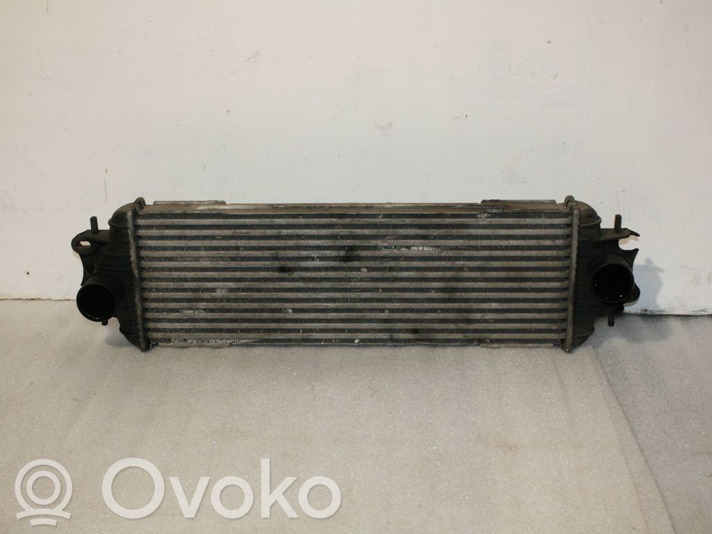 Opel Vivaro Interkūlerio radiatorius 