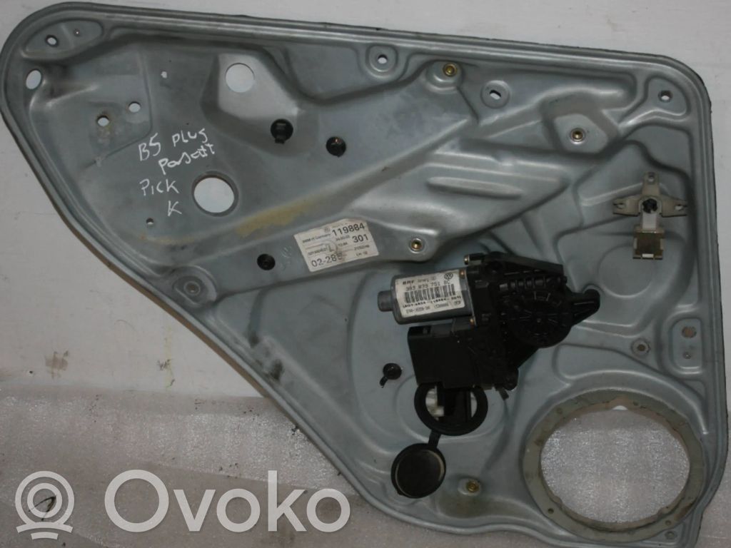 Volkswagen PASSAT B5.5 Elektryczny podnośnik szyby drzwi przednich 