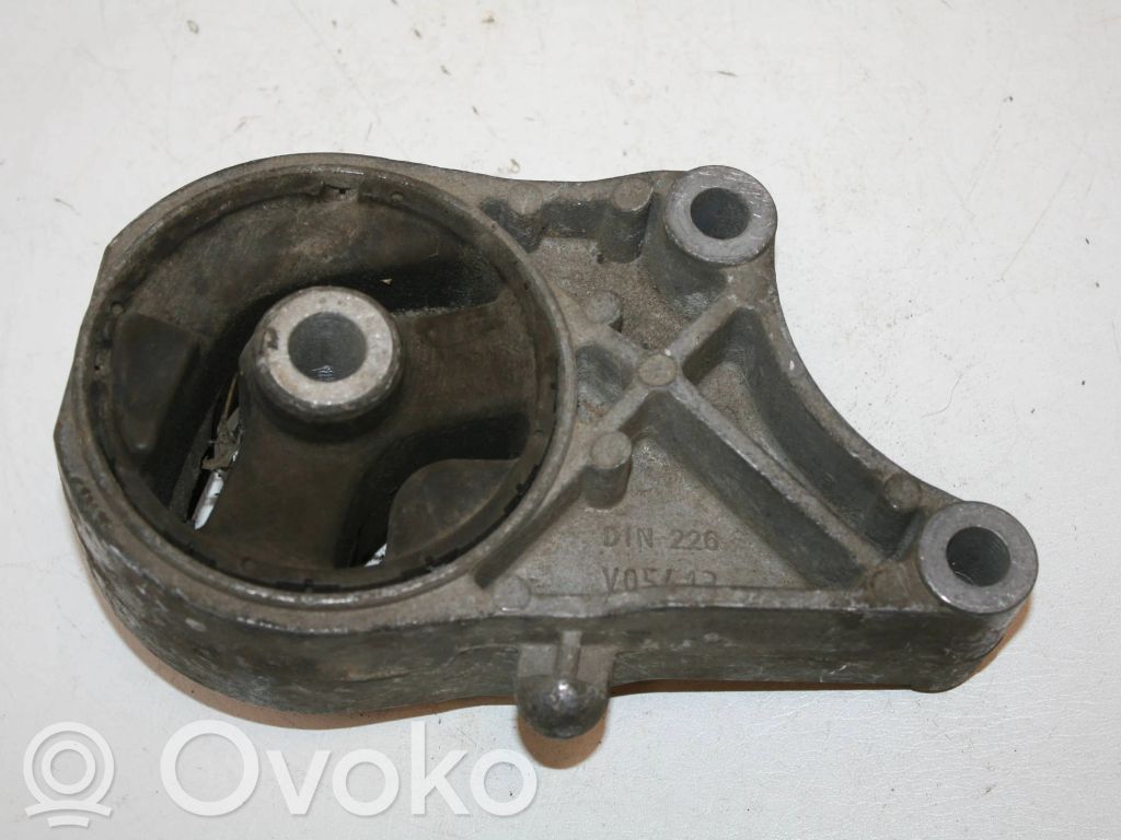 Opel Vectra C Engine mount bracket 