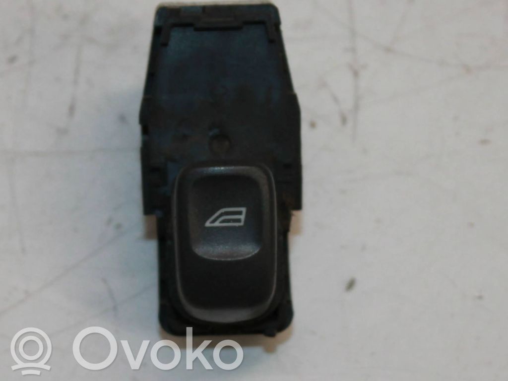 Electric window control switch   9472275,01W225