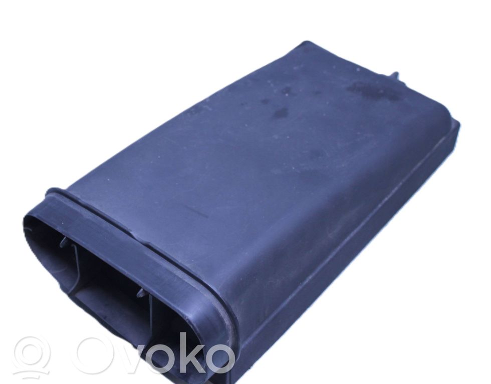BMW 7 E65 E66 Salono oro mazgo plastikinis korpusas 