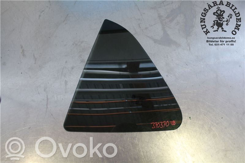 Opel Mokka Ventanilla de ventilación de la puerta trasera 