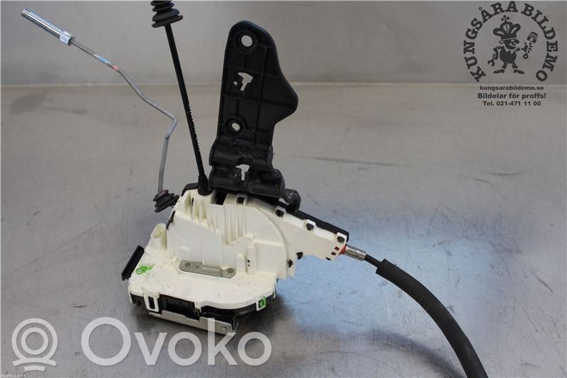 Fiat Freemont Zamek drzwi tylnych 