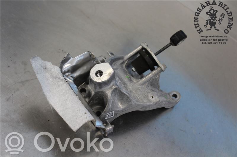 Engine mounting bracket   4M0199308AD,4M0199308AD,4M0199308AD