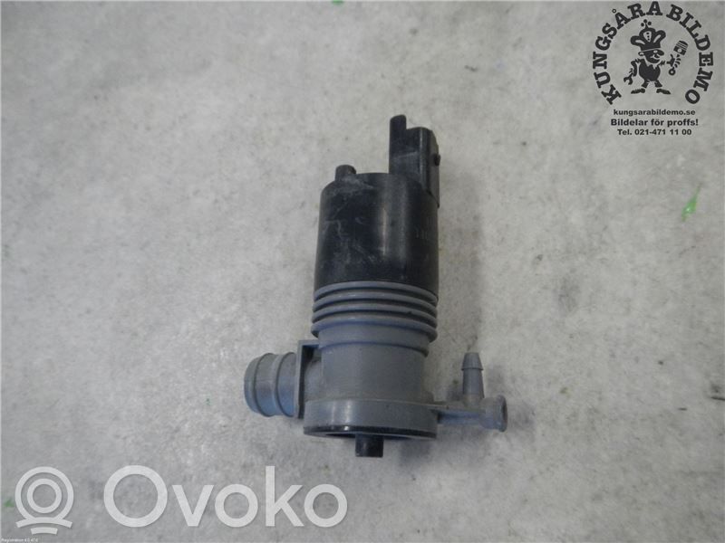 Opel Vivaro Windscreen/windshield washer pump 