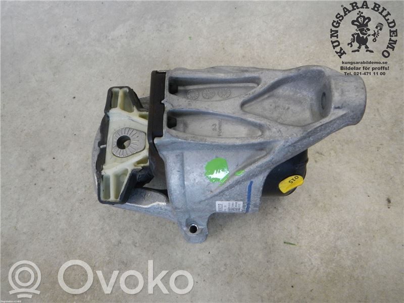 Audi A4 S4 B9 Engine mount bracket 