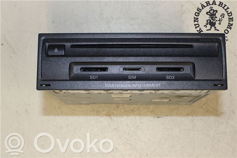 Volkswagen Touareg II Panel radia 