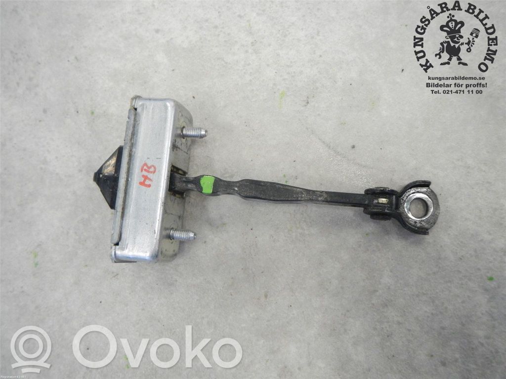 Mazda 6 Takaoven pidätin 