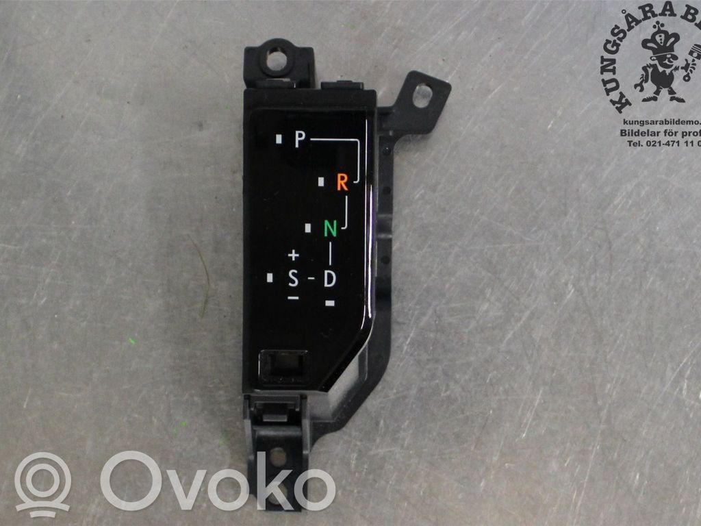 Lexus NX Consola de plástico de la palanca de cambios 