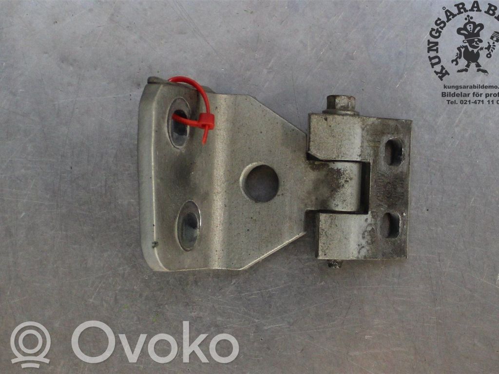 BMW X3 E83 Front door lower hinge 