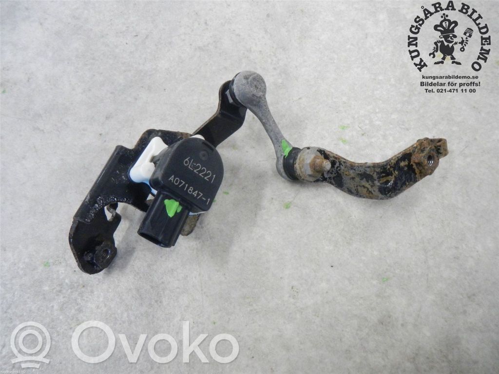 Toyota RAV 4 (XA40) Headlight/headlamp level sensor 