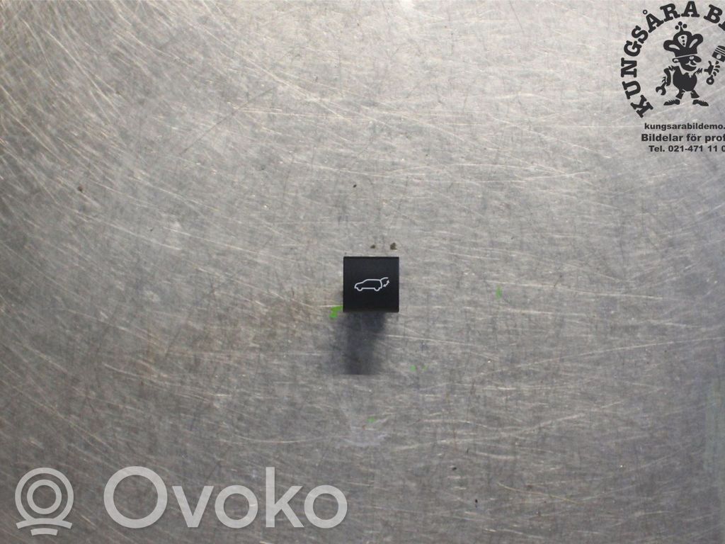 Tailgate/boot open switch button   8496602010