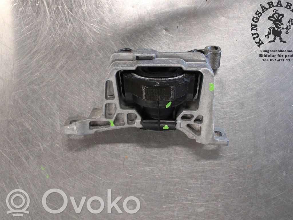 Ford Kuga II Engine mounting bracket 