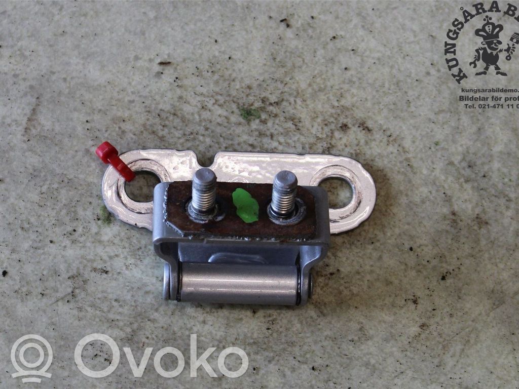 Toyota Corolla E210 E21 Tailgate/trunk/boot hinge 