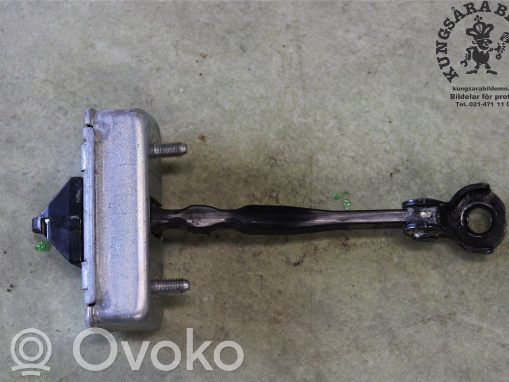 Mazda 6 Takaoven pidätin 