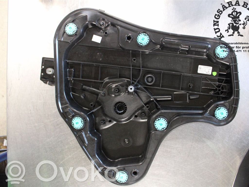 Volkswagen Golf VIII Mechanizm podnoszenia szyby przedniej bez silnika 