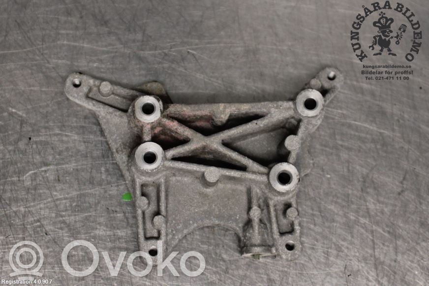 Engine mounting bracket   55261583,55261583
