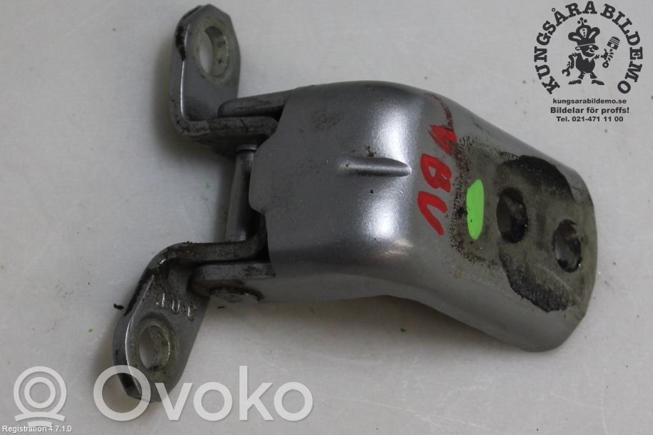 Nissan Note (E12) Rear door lower hinge 