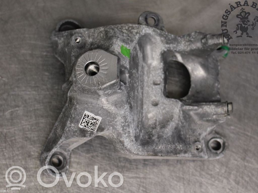 Porsche Cayenne (9PA) Engine mounting bracket 