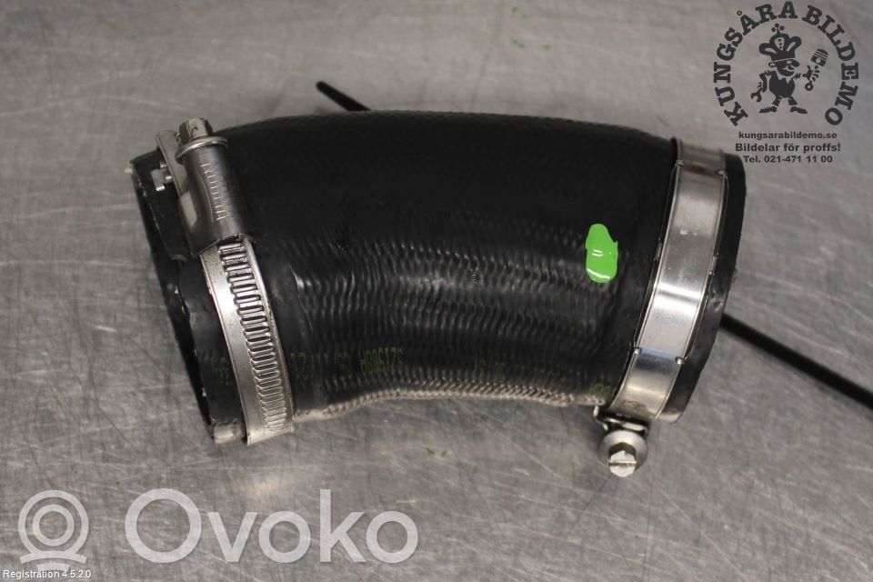 Volkswagen Golf VIII Wąż / Rura intercoolera 