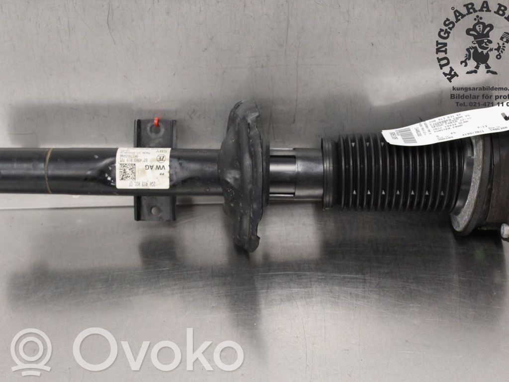 Skoda Fabia Mk4 (6VA) Amortyzator osi przedniej ze sprężyną 