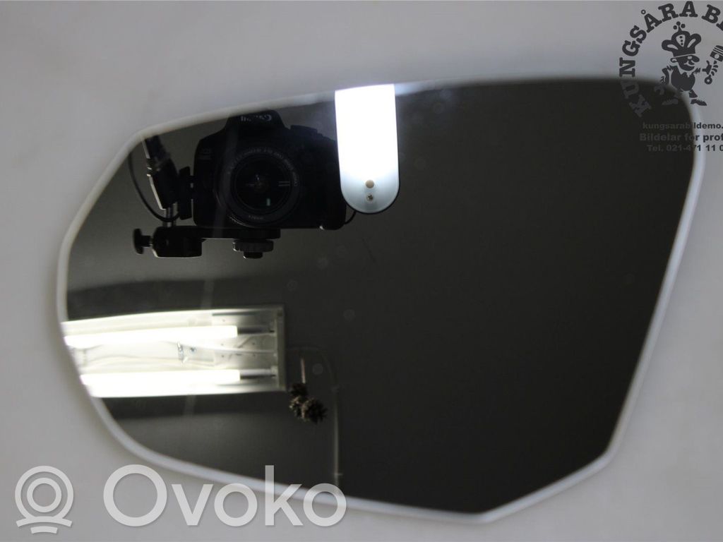 Audi Q2 - Spoguļa stikls 