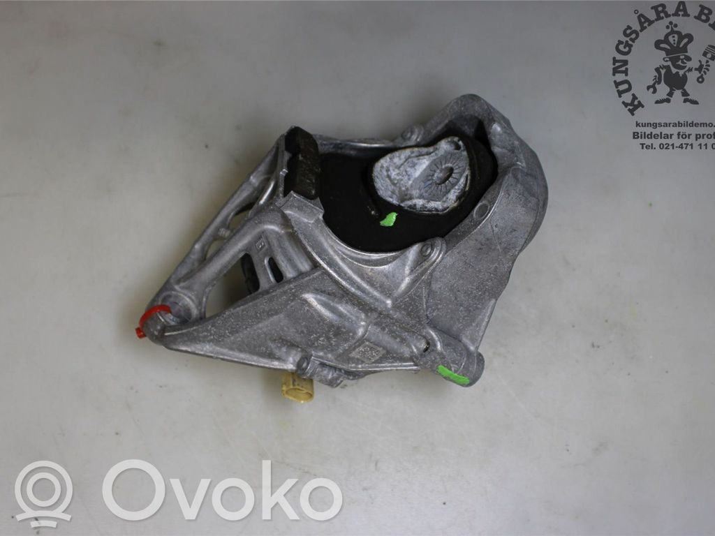 Audi A6 S6 C8 4K Engine mount bracket 
