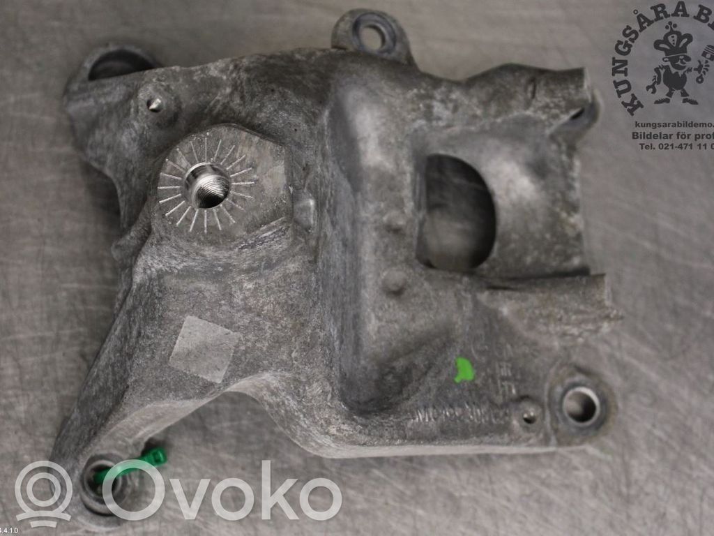 Porsche Cayenne (9PA) Engine mounting bracket 