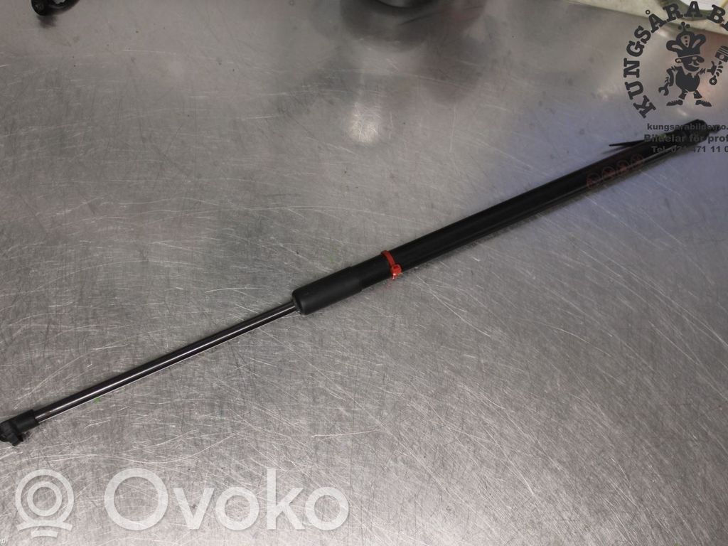 Mazda 2 Tailgate strut 