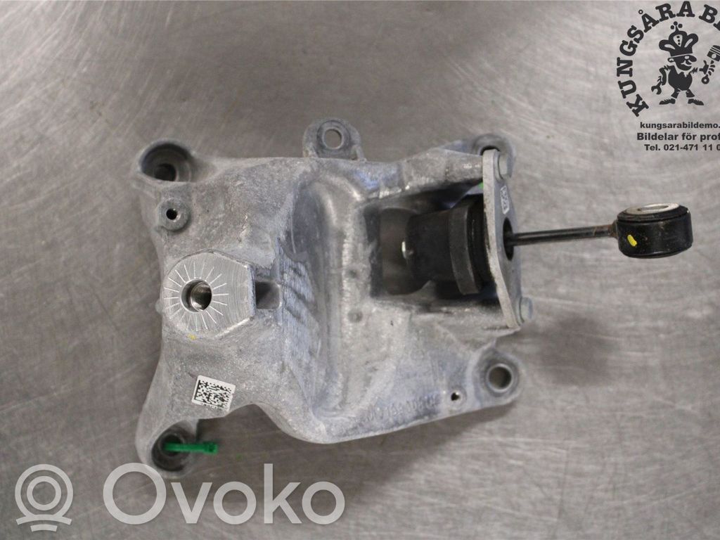 Porsche Cayenne (9PA) Engine mounting bracket 