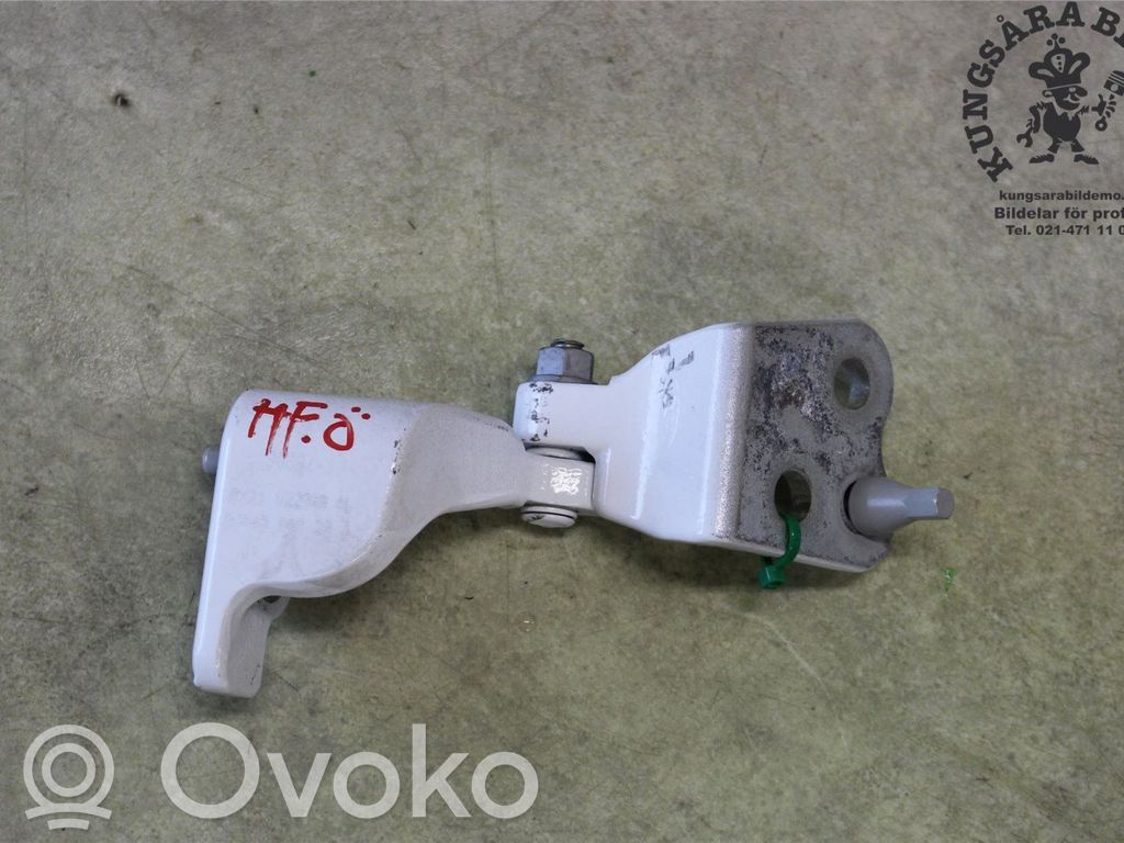 Ford Transit Courier Front door upper hinge 