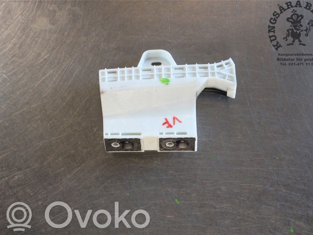 Citroen C3 Ramka szyby drzwi przednich 