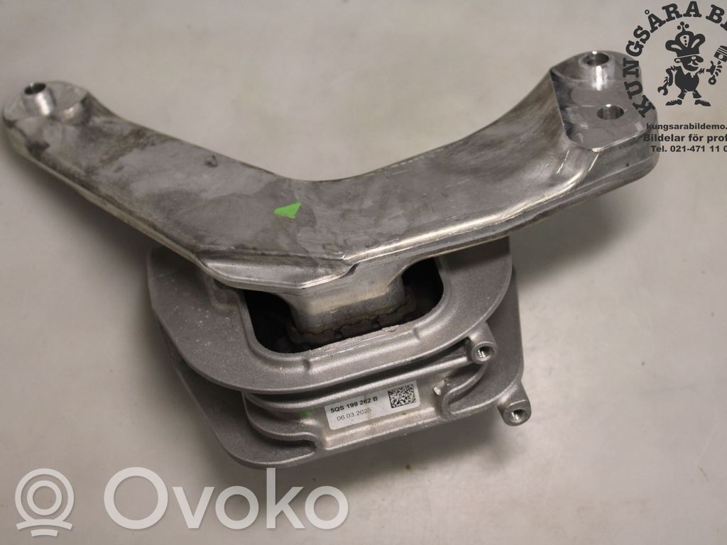 Skoda Superb B9 Engine mounting bracket 